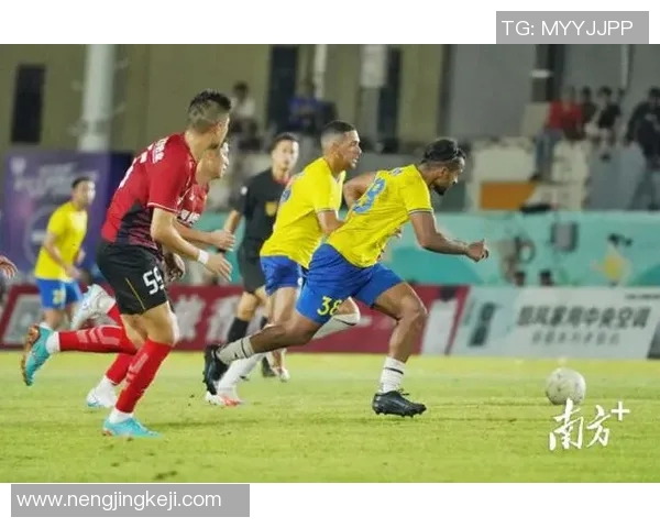 精彩泳池对决全程直播 燃动夏季泳坛巅峰赛事