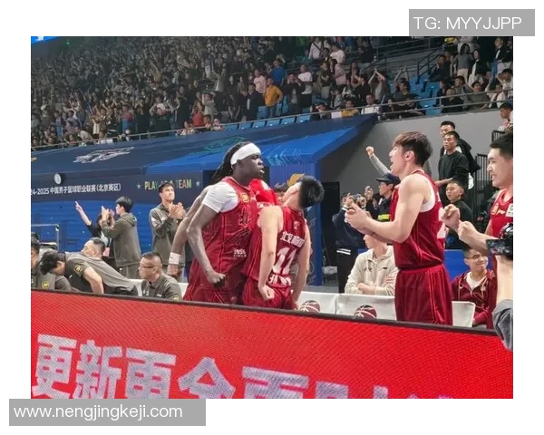 上海男篮迎战北京首钢激战在即期待两队精彩对决与球迷共赏篮球盛宴